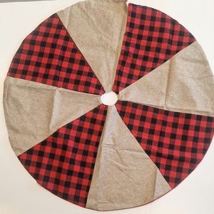 Buffalo and Burlap Christmas Tree skirt - New in sealed package